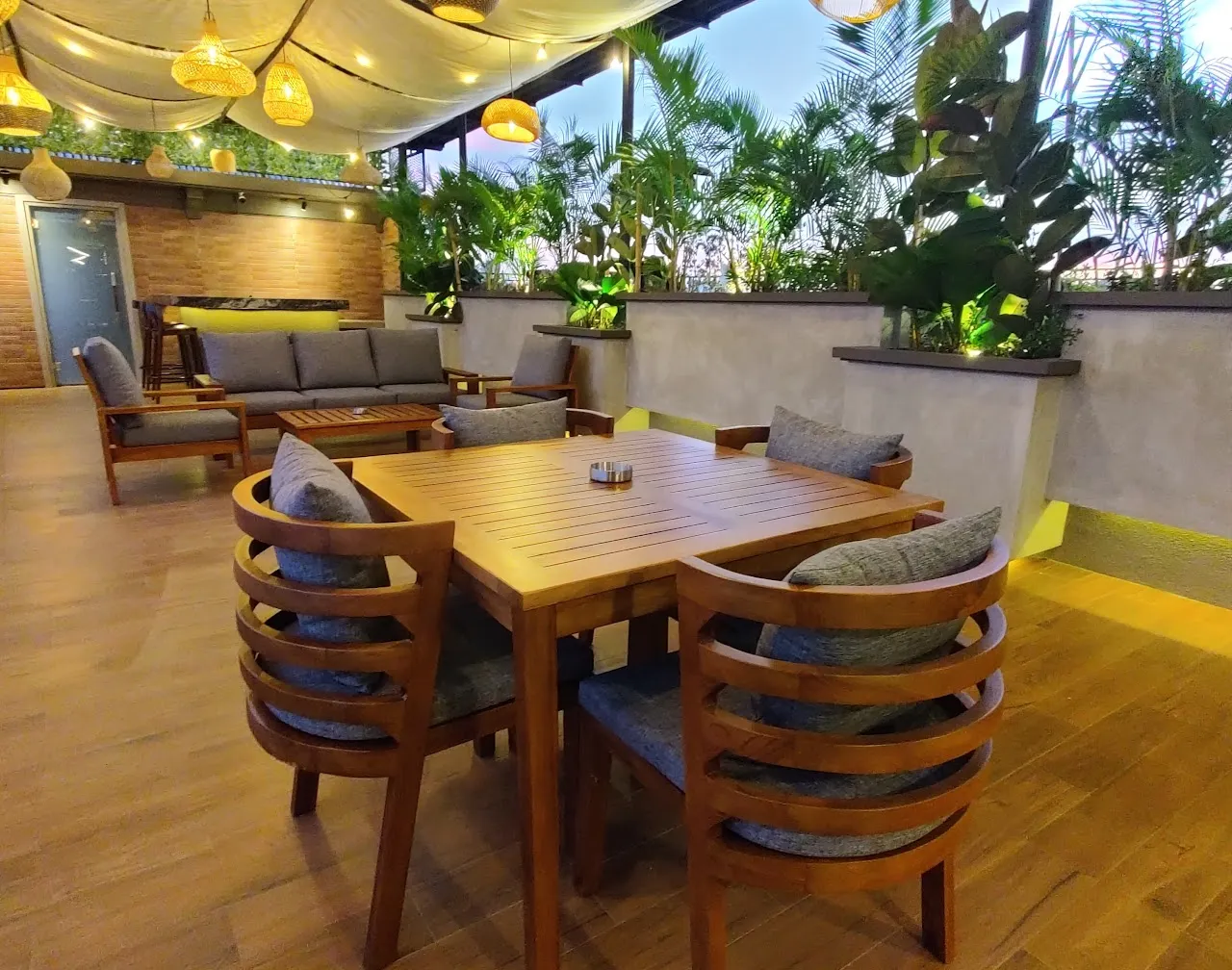 Rooftop Dining