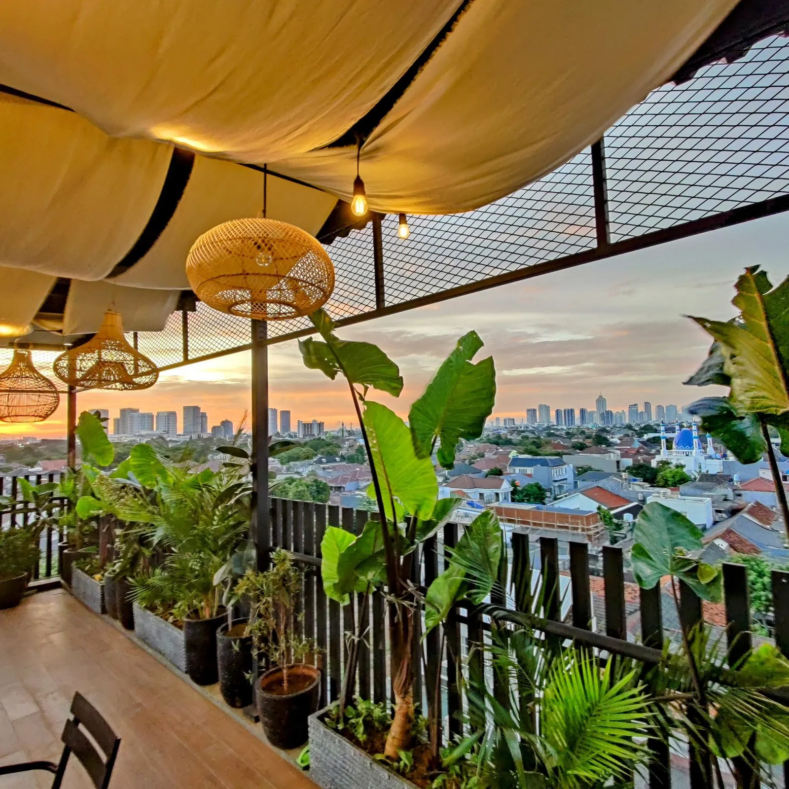 Dining View
