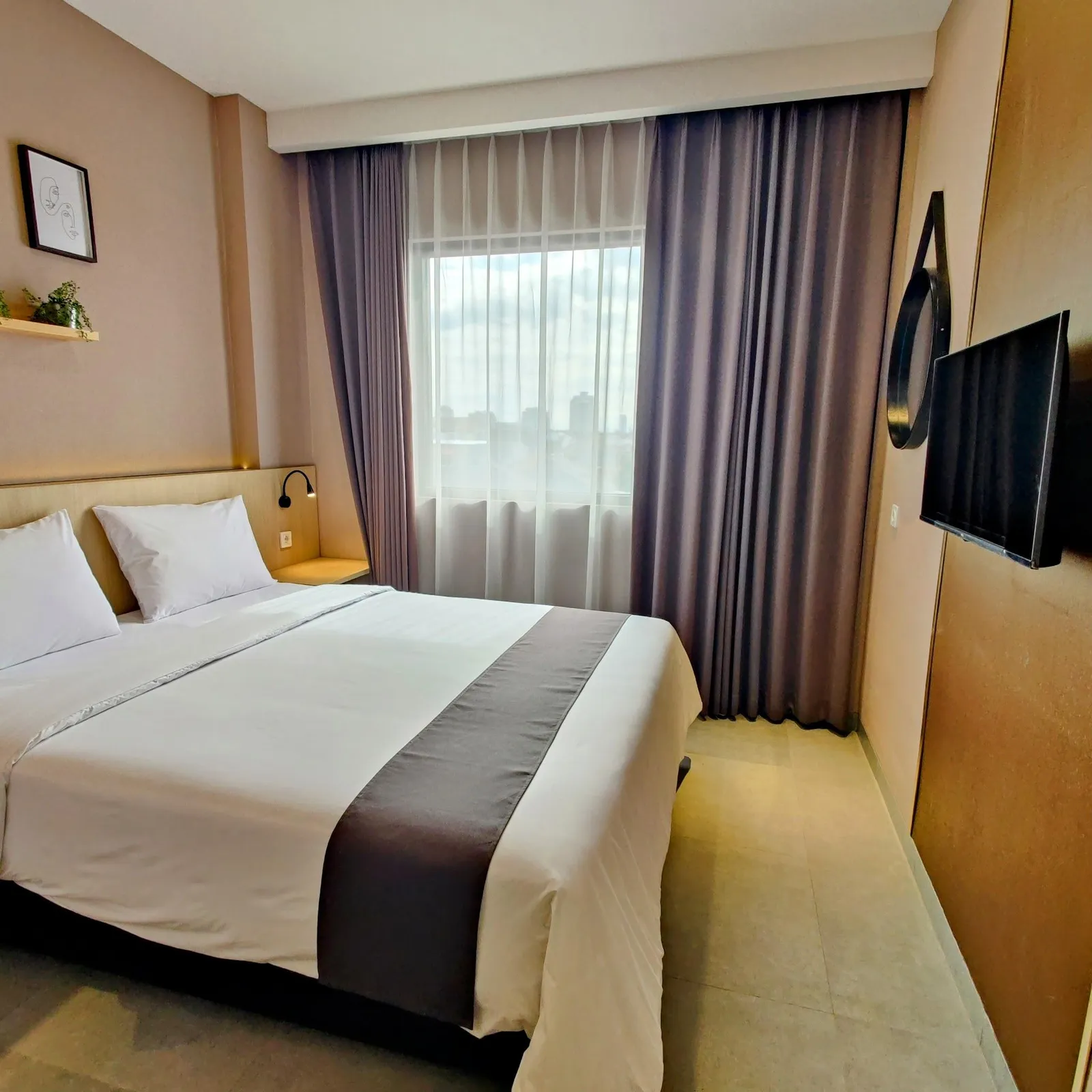 Standard Room - TV & Window